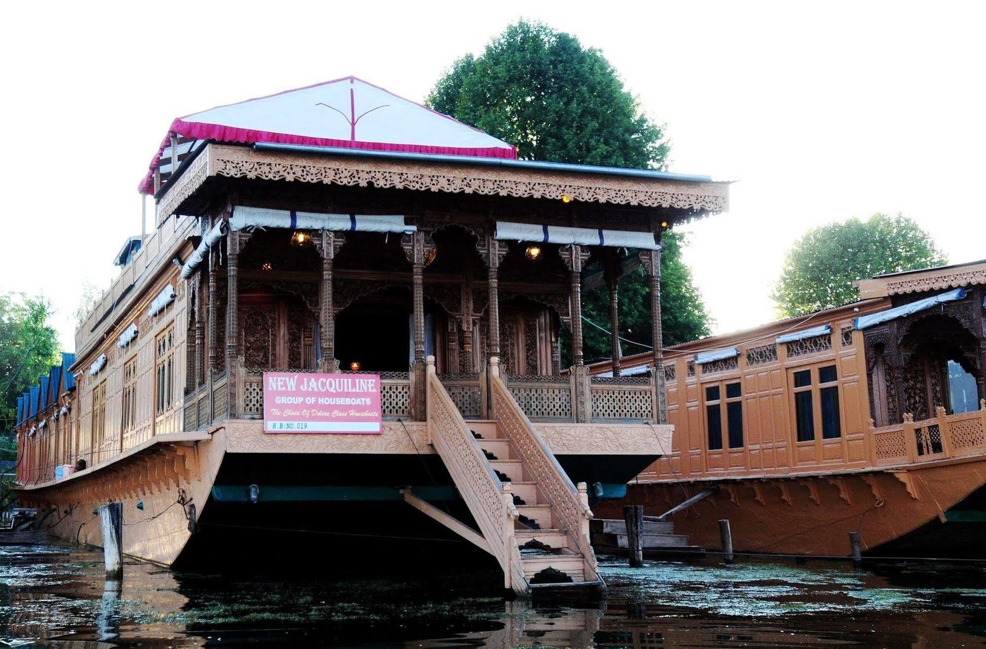 New Jacquline Heritage Houseboats Srīnagar Exterior foto